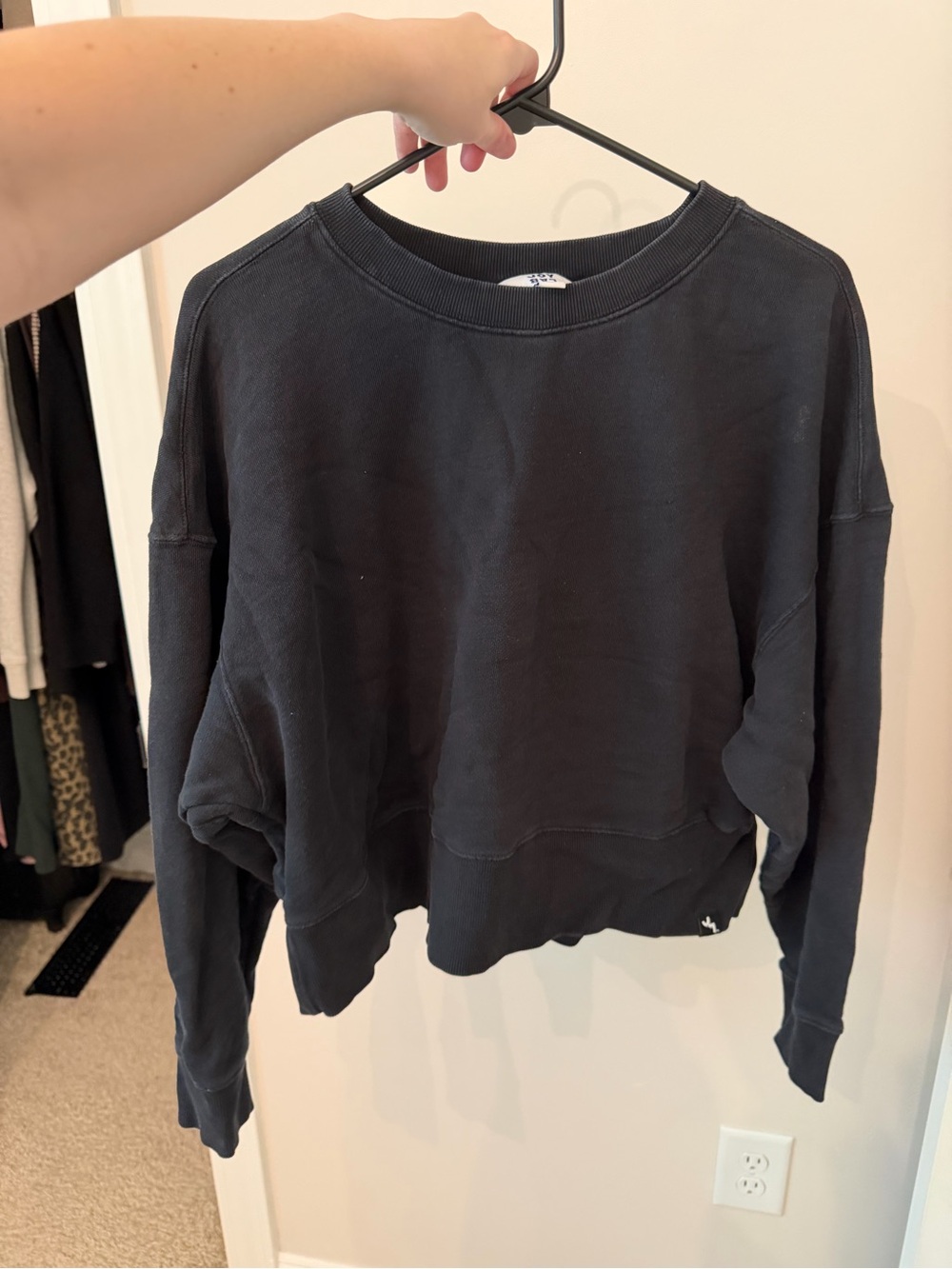 JoyLab Black Cropped Crewneck Sweatshirt